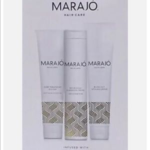 Deep Treatment Bitter
Blow Out Styling Crème
Nourishing Cleansing Crème